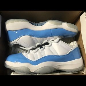 Jordan Retro 11 lows “UNC”
